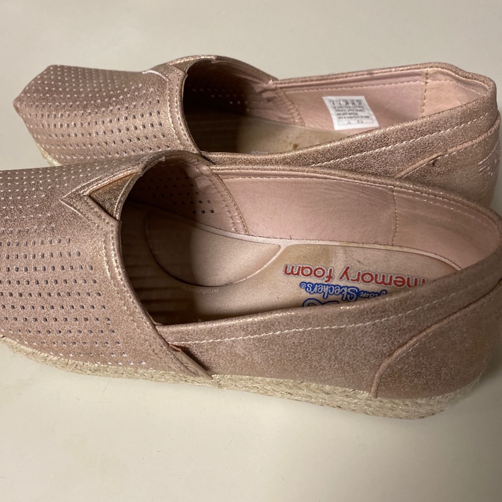 BOBS SKECHERS Highlights-City Glam Rose Gold Espadrille Wedge Women's Size 8 - Picture 3 of 8